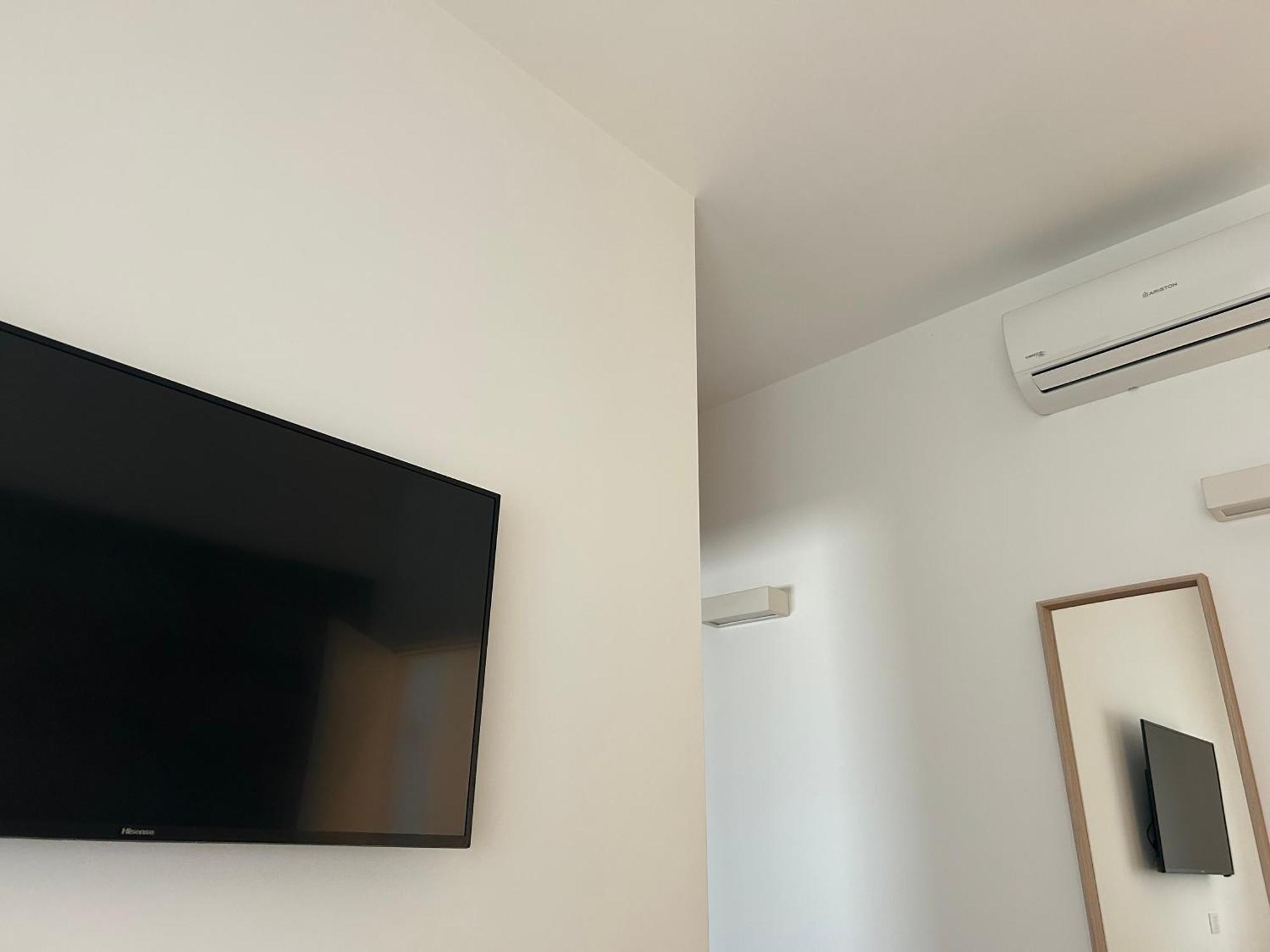 Tuile 34 Panzió Lecce Kültér fotó