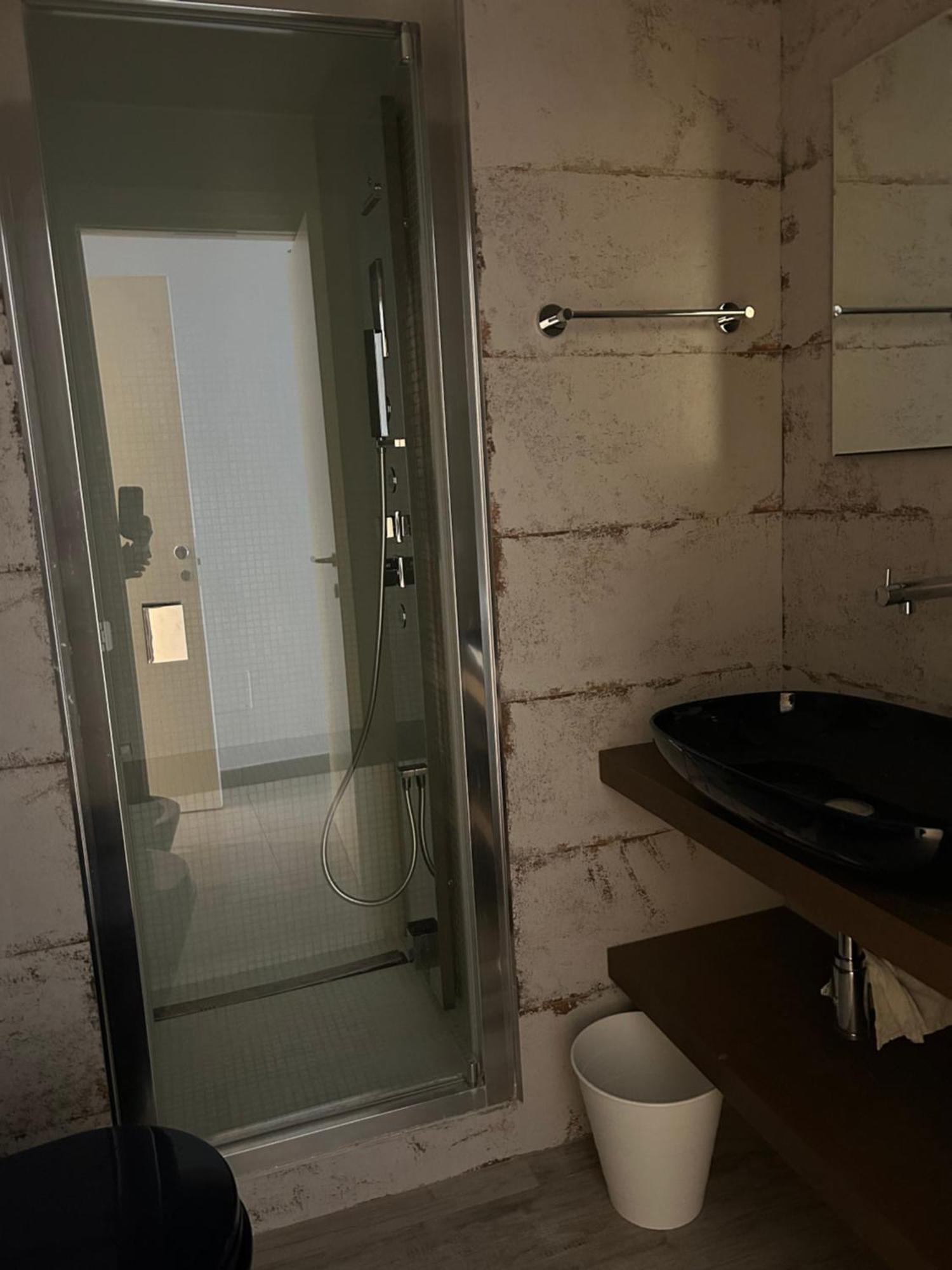 Tuile 34 Panzió Lecce Kültér fotó